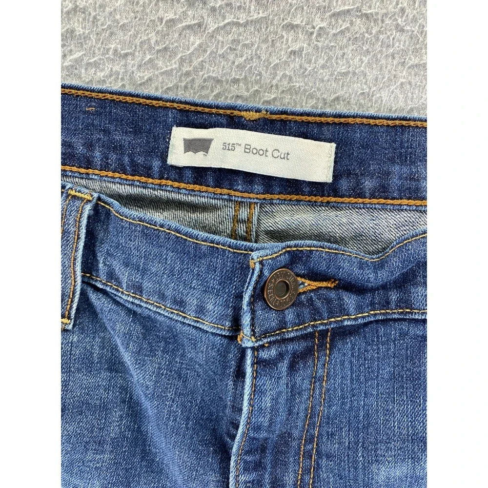 Levi's Jeans Women's‎ (14L) 34x31 Boot Cut 515 Stretch Flap Pockets Medium Wash